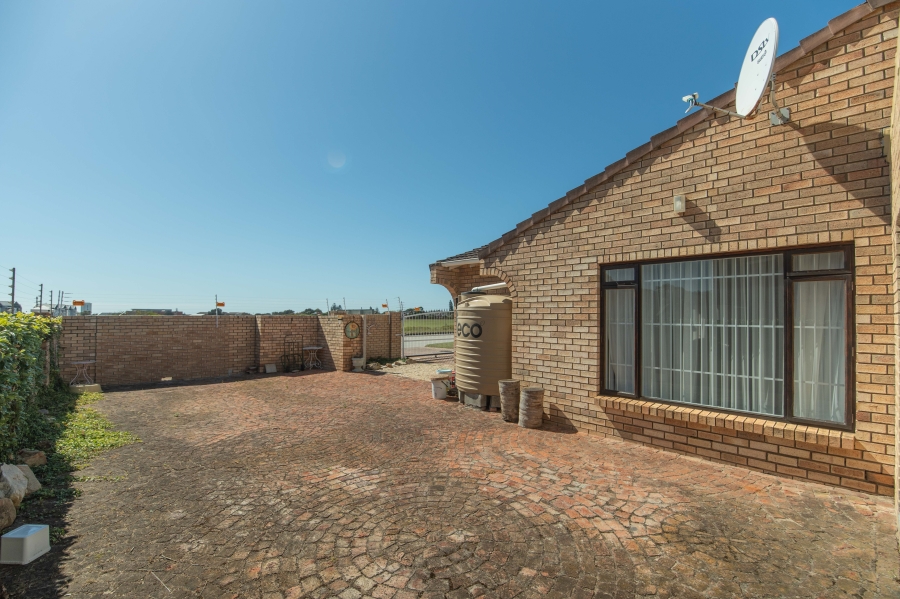 3 Bedroom Property for Sale in Summerstrand Eastern Cape